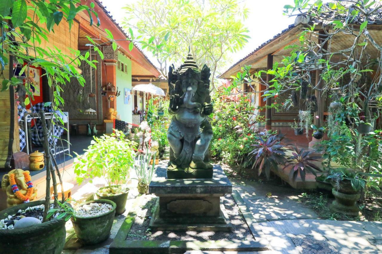 Mertha Jati Hotel Kuta Lombok Exteriér fotografie
